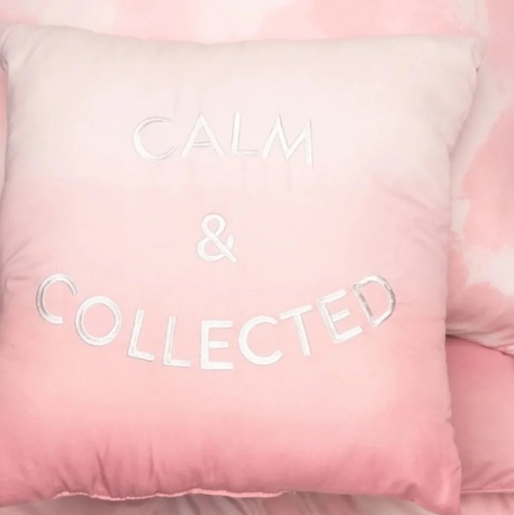 BCBG 8-PIECE BED IN A BAG SET, Queen, Calm & Collected,Pink,Retail $195.00 USD